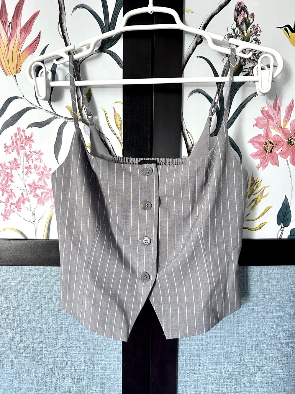 NWOT House of Harlow 1960 Gray Pinstripe Cropped Vest Top - Size XS